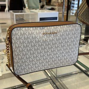Michael Kors Jet Set Item Large East West Zip Crossbody Vanilla